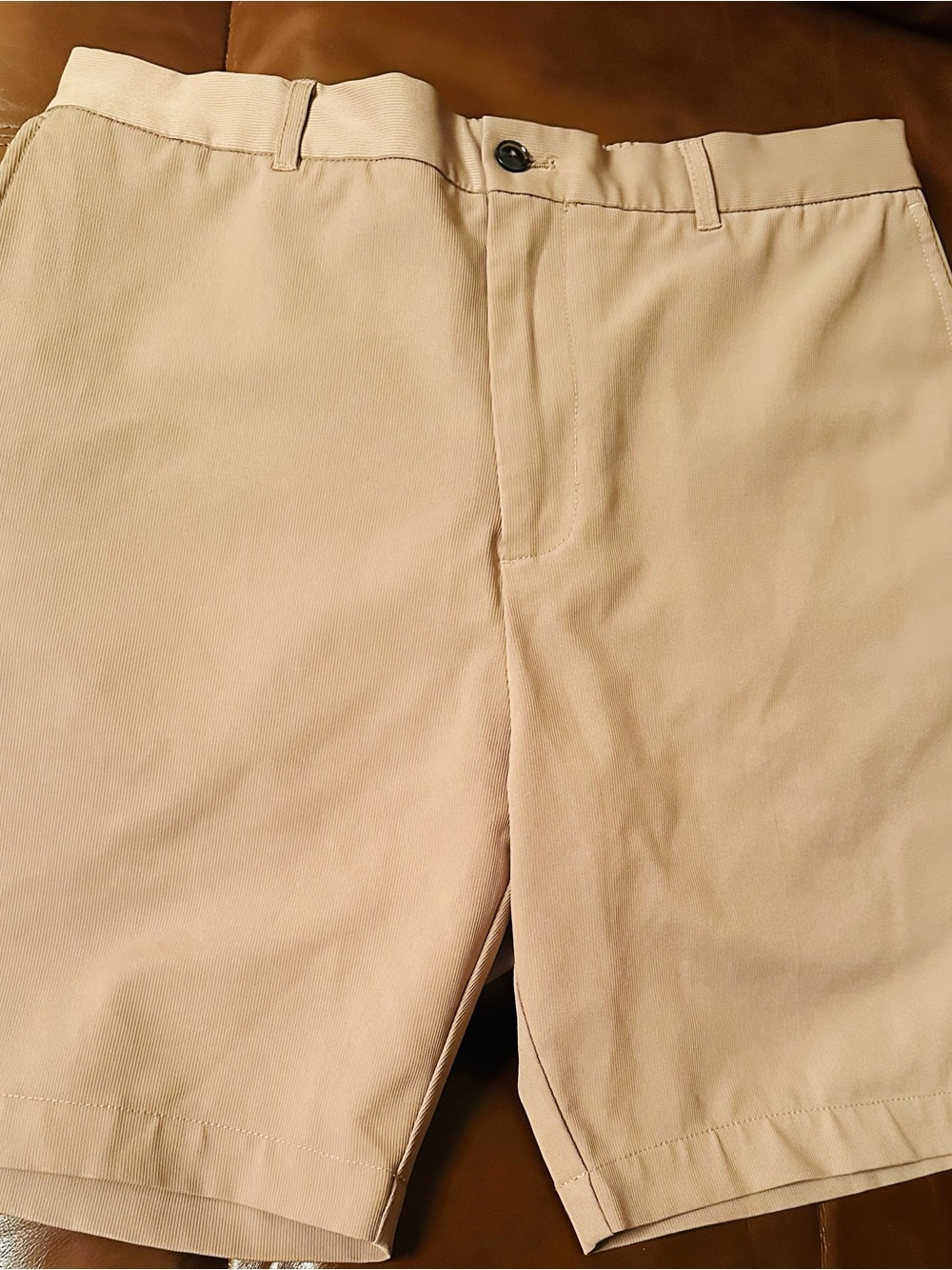 Zara Men's Light Beige Flat-Front Shorts